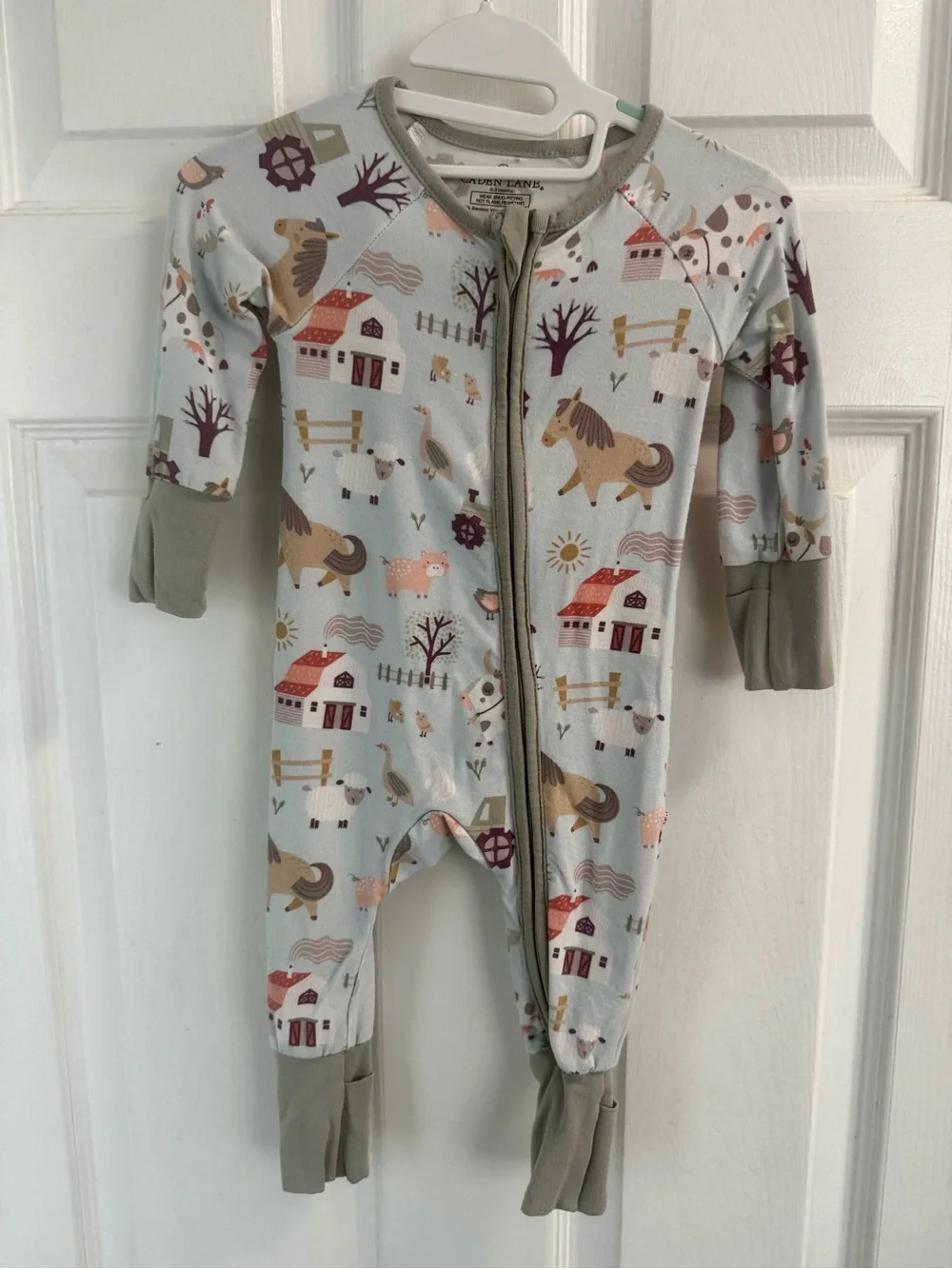 GUC Caden Lane Convertible Zip Romper, Farm Animals, 0-3 months